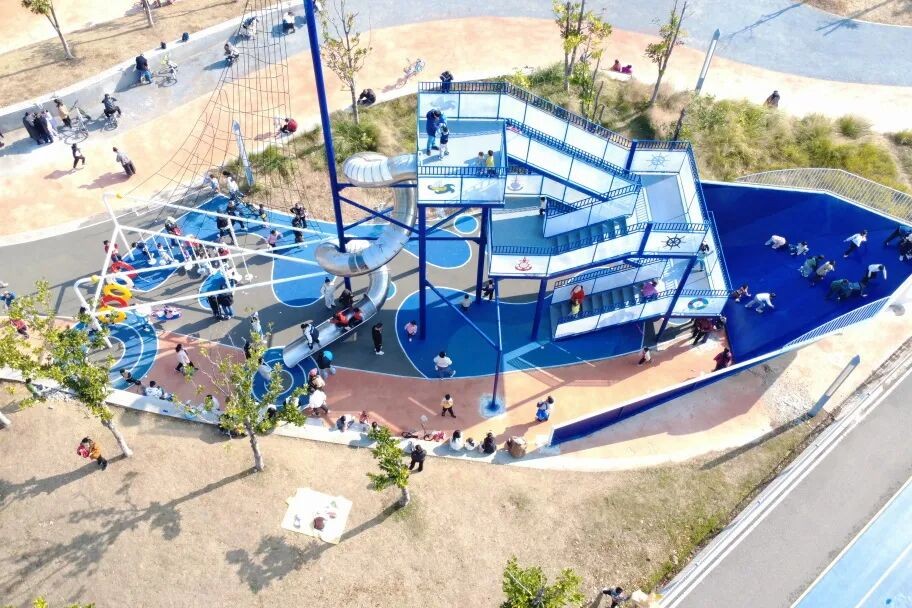 Blue Narwhal Land
