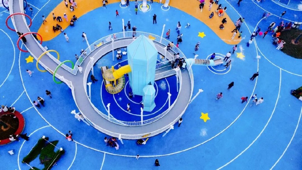 Space Theme Land